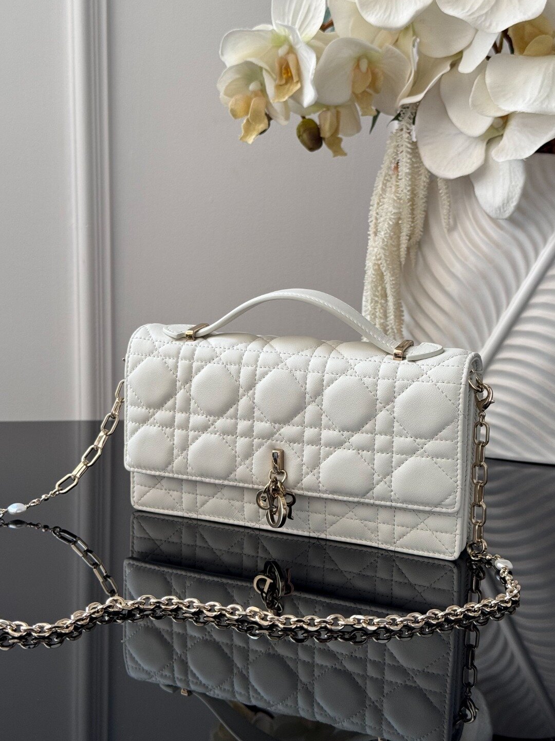 Dior pearl woc 3